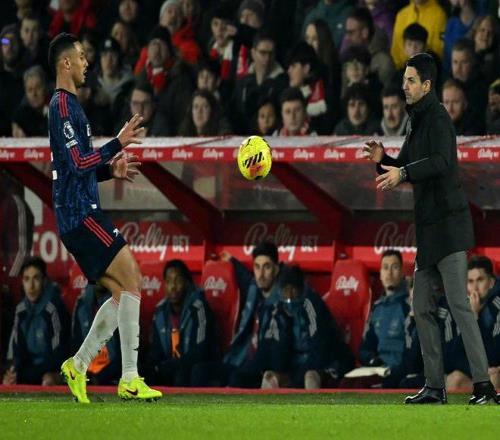 揭露真相,反华资金链,断裂,B体育官网,B,Sports,足球直播,篮球赛事,体育高清,NBA直播