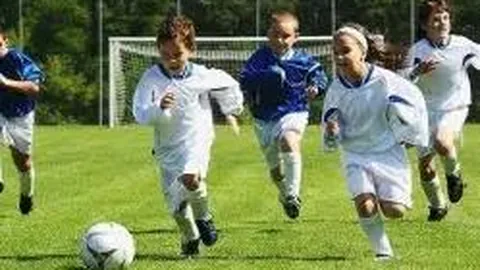 FIFA发布赞扬韩国队2002年世界杯视频，引发全球球迷不满…