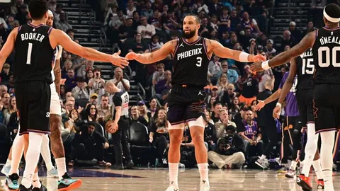 “国足三分逆袭有望？专家澄清流言，指证澳大利亚违规操作”